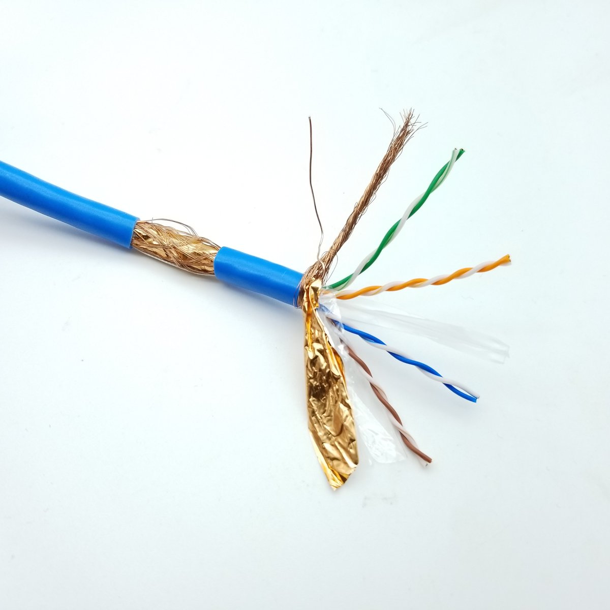 CCA vs Pure Copper LAN Cable: What to Check Before Ordering 305m Boxes Stripped Cat6 LAN cable showing four twisted pairs, foil shield and drain wire